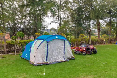 Barton Estate w/ Outdoor Pool - Manesar