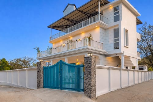 The Kimadi House | 4-BHK English-Style Villa With Rooftop, Pool & Mussoorie Views – 4 bedroom villa in Dehradun, Uttarakhand