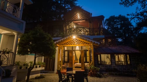 The Hive Cottage | Serene 9-Rooms Hillside Resort With Suites, Restaurant, & Outdoor Seating | Ample Parking