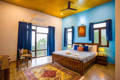 Archee’s Villa | 6-BHK property with gaming zone, attic, open dining and 360° mountain views – 6 bedroom villa in Kasauli, Himachal Pradesh