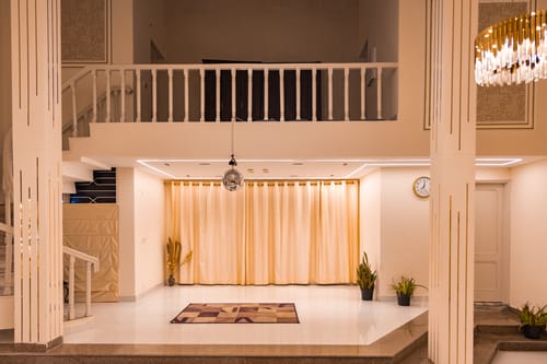 Crystal Farms | Pet-friendly 3-BHK Farmhouse with Private Pool, Bar, Garden & Elegant British Interiors | Close to Qutub Minar – 3 bedroom villa in Delhi NCR, Delhi