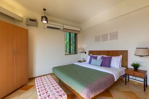 Waterway Retreat - Wada