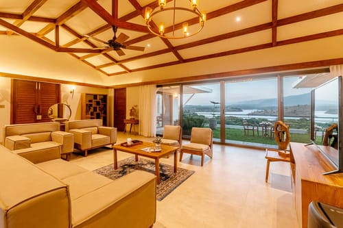 Nihira Farms w/ Lake View - Kamshet – 4 bedroom villa in Lonavala, Maharashtra