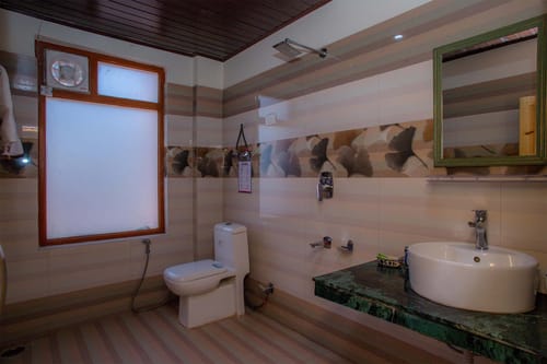 Stonehurst Cottage – 5 bedroom villa in Manali, Himachal Pradesh