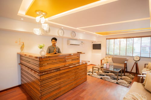 Gracias Bleu | 1-Room Retreat With Sea Views, Common Pool, & Restro Close to Ashwem Beach – 1 bedroom villa in North Goa, Goa
