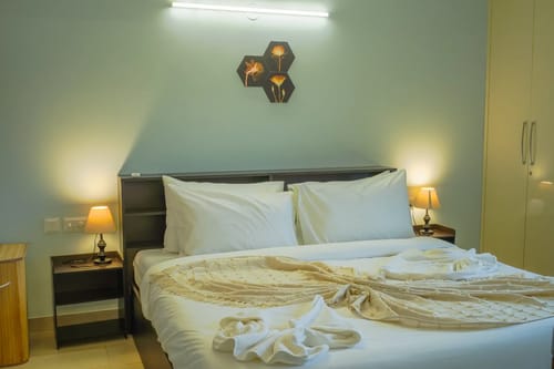 Veera Marina | Elegant 1-BHK Apt With Common Pools, Gym & Lift  – 1 bedroom villa in North Goa, Goa