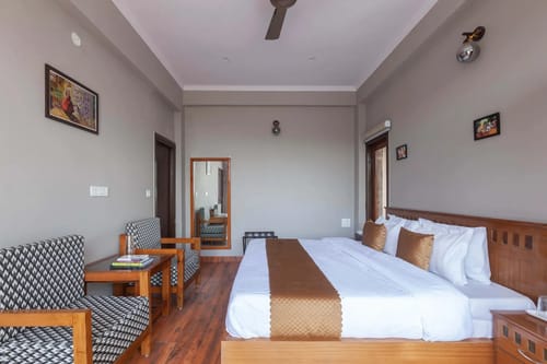 Amara Dusk | 4-BHK | Hill Views | Pet friendly | Proximity to Kainchi Dham  – 4 bedroom villa in Nainital, Uttarakhand