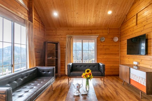 Sara's Chalet One – 3 bedroom villa in Nainital, Uttarakhand