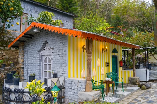 Zephyr Sierra | 2-BHK Hillside Villa With Common Pool, Gym & Restro – 2 bedroom villa in Mussoorie, Uttarakhand