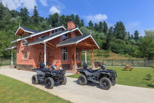 Suroor w/ Central Heating - Tangmarg