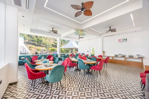 Kingdom Heartz | Elegant Pet-friendly 2-BHK Apartment With Balcony, Common Pool, Common Garden & Restaurant  – 2 bedroom villa in Nainital, Uttarakhand