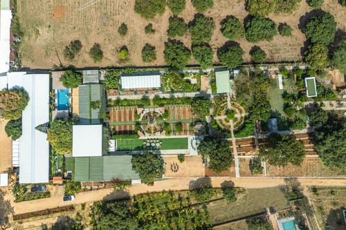 Luxury @ Verdant Farmstay – 4 bedroom villa in Bangalore, Karnataka