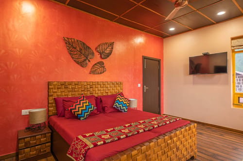 Spirits Unplugged w/ Outdoor Pool – 4 bedroom villa in Shimla, Himachal Pradesh