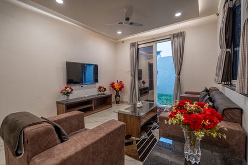 Serenity Skies Apartment – 5 bedroom villa in Nashik, Maharashtra