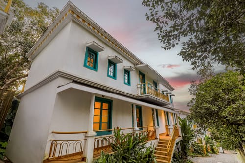 Casa Lotus | 3-BHK Villa with Private Pool, Cosy Nook, Balconies; in a Gated Complex – 3 bedroom villa in North Goa, Goa