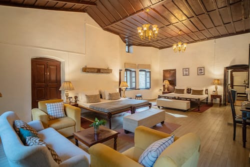 Colonial Retreat - Ranikhet – 3 bedroom villa in Nainital, Uttarakhand