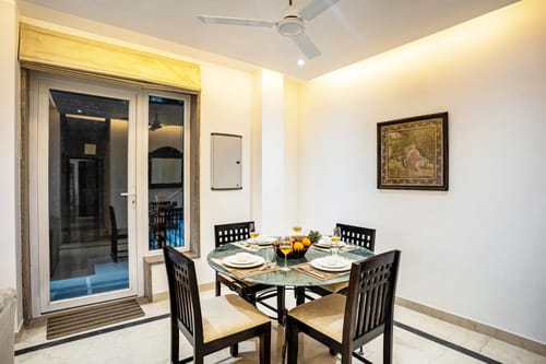 Skyline Brook | Cosy 2-BHK Apt With Scenic Views – 2 bedroom villa in Kasauli, Himachal Pradesh