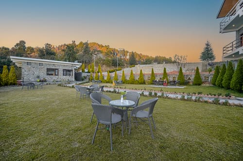 Stone Age | 1-Suite with Restaurant, Reception and Garden