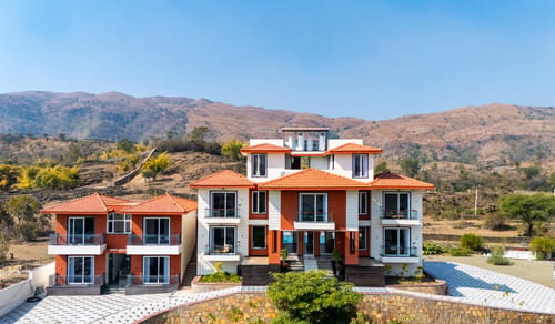 Godan Terra Cove | 6-BHK Retreat with Private Pool, Garden & Elevated Gazebo, featuring Stunning Hill & River Views – 6 bedroom villa in Udaipur, Rajasthan