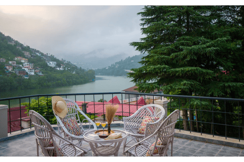 Irayna | 4-BHK | Garden & Lake View | Studio Room – 4 bedroom villa in Nainital, Uttarakhand