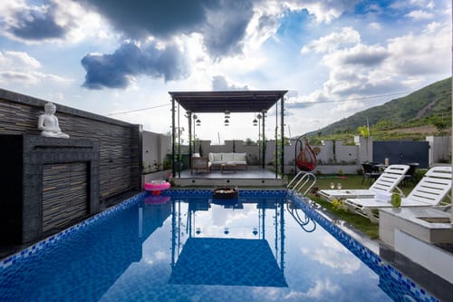 Shreya Blossom Retreat | 4-BHK Villa With Private Pool, Gazebo, Garden, Bar & Scenic Aravali Views