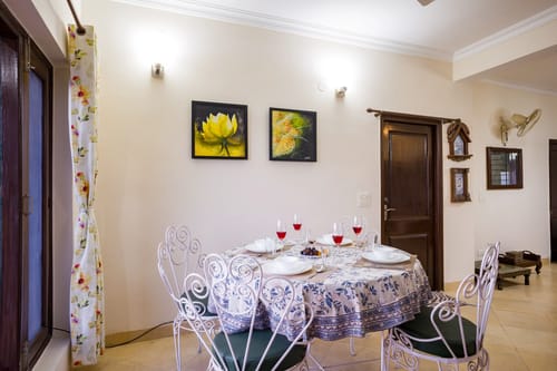 Pine View Cottage | Pet-friendly 3-BHK Himalayan Retreat with Scenic Sit-Out Areas