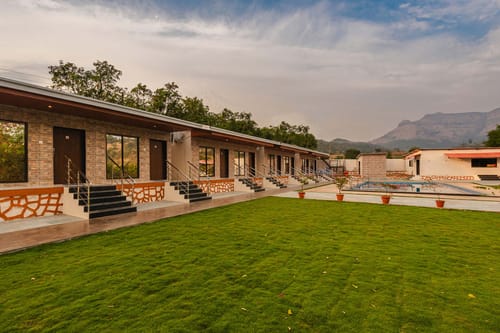 Mango Splash – 8 bedroom villa in Karjat, Maharashtra