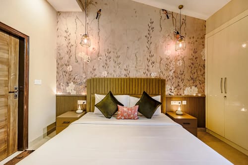 Veera Marina | Charming 3-BHK Apt Near Candolim Beach With Common Pools & Lift