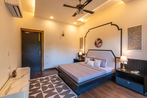 Saturn @ Wandering Vines W/ Indoor Pool - Sohna