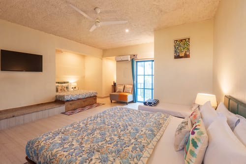 Kaia @ Villa Thalassa