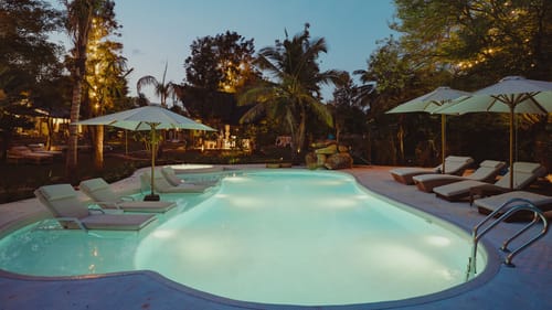 Bali Bay Gumuk | 2-BHK Villa On 2 Acres of Land with Shared Pool, Firepits, Lounges & Jacuzzi – 2 bedroom villa in Bengaluru, Karnataka