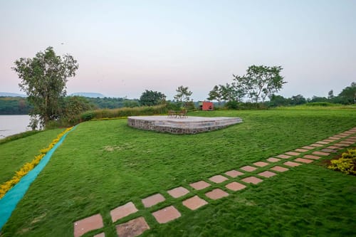 Nihira Farms w/ Lake View - Kamshet – 4 bedroom villa in Lonavala, Maharashtra