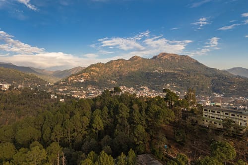 La Casa Oberoi – 4 bedroom villa in Bhimtal, Uttarakhand