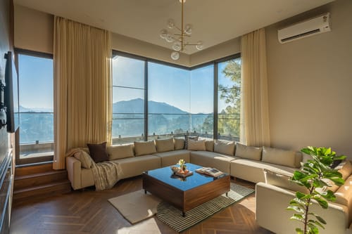 Uno @ The Himalayan Den – 4 bedroom villa in Kasauli, Himachal Pradesh