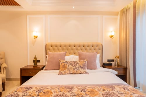 Royce Cottage | Luxe Hilltop 4-BHK Retreat With Indoor Bar, Terrace & Scenic Views