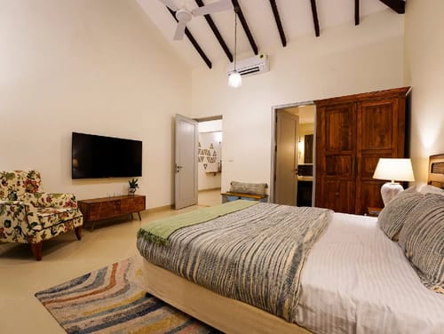 Opalys | 4-BHK | Pvt Pool & Garden | Lift – 4 bedroom villa in North Goa, Goa