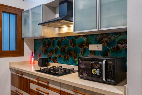 The Jazminn Timberwood | 3-BHK Pet-friendly Apartment with Shared Sit Out Area | Near Bengaluru Palace – 3 bedroom villa in Bengaluru, Karnataka