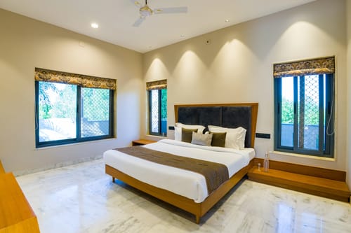 Jeevan Tara Villa | 3-BHK Pet-friendly Retreat: Private Pool, Garden & Scenic Views – 3 bedroom villa in Udaipur, Rajasthan