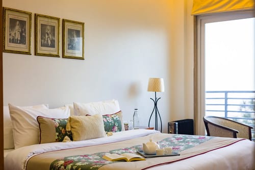 Skyline Brook | Cosy 2-BHK Apt With Scenic Views – 2 bedroom villa in Kasauli, Himachal Pradesh