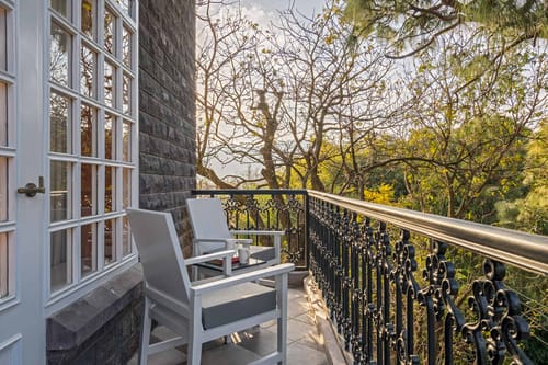 Hues @ The Mansion – 6 bedroom villa in Kasauli, Himachal Pradesh