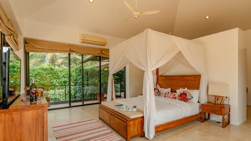 Pura Vida - Anjuna – 8 bedroom villa in North Goa, Goa