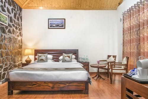 Stone Cottage | Mountain-view | Patio | Kufri – 1 bedroom villa in Shimla, Himachal Pradesh
