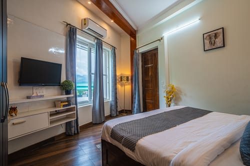 Sky Paradise | Pet-friendly 3-BHK Retreat With Gaming Zone, Home Theatre & Rooftop Gazebo – 3 bedroom villa in Dehradun, Uttarakhand