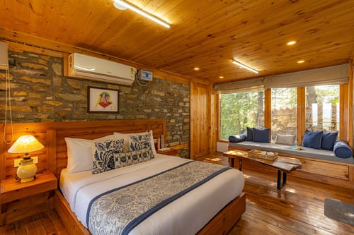 1 Room @ Daafi – 8 bedroom villa in Shimla, Himachal Pradesh