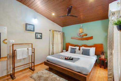 Twisted Tree Together | 2-BHK Pet-Friendly Villa with Shared Pool, Bar & Restaurant – 2 bedroom villa in Coorg, Karnataka