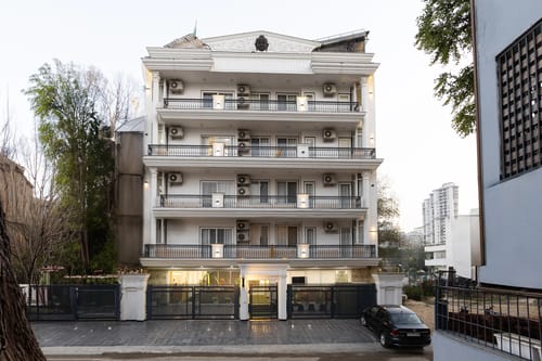 Miyabi Executive Suite | Elegant 1-BHK Suite With Common Pool, Gym & Restaurant – 1 bedroom villa in Delhi-ncr, Haryana