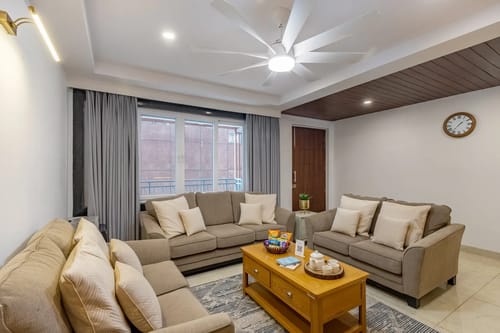 Cliff Zen | 2-BHK | Kitchen | Outdoor Sitting Area | Lift – 2 bedroom villa in Shimla, Himachal Pradesh