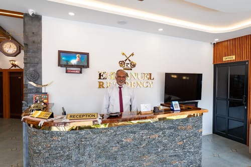 Emmanuel Residency | Deluxe Stay, Close to Metro Station, Lulu Mall & arine Drive, Kochi – 1 bedroom villa in Kochi, Kerala