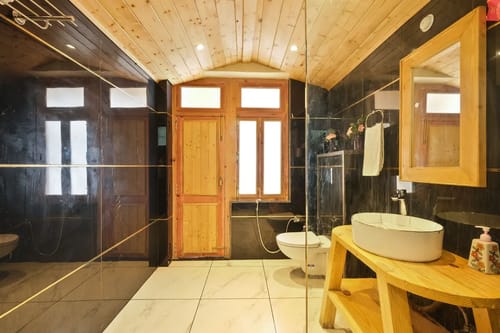 Theog 2BHK Loft with Patio