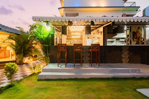 Gracias Bleu | 1-Room Retreat With Sea Views, Common Pool, & Restro Close to Ashwem Beach – 1 bedroom villa in North Goa, Goa